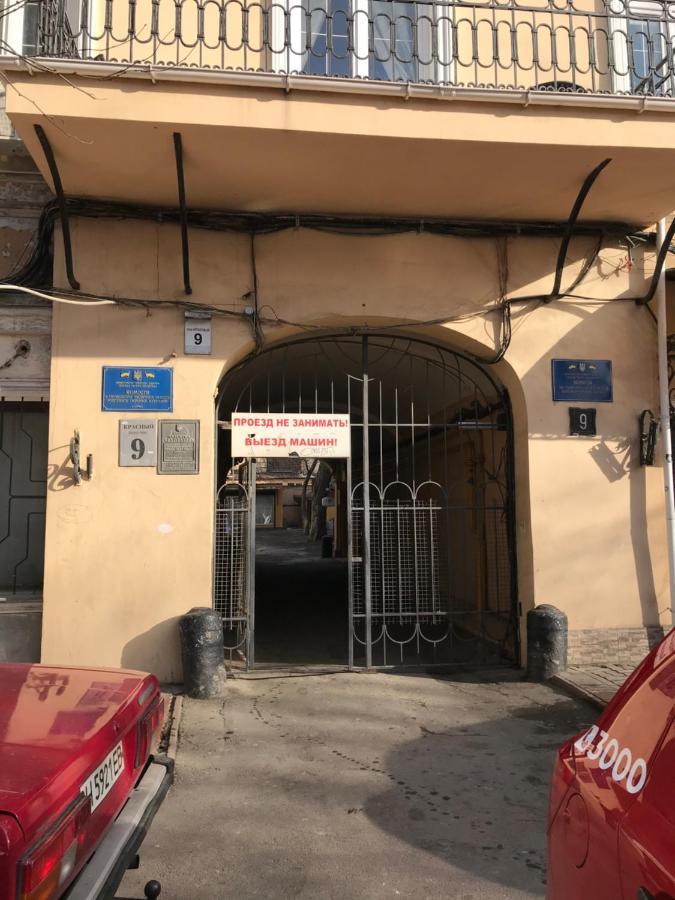 Трирівневий Лофт Із Спальнею-Укриттям Self Check-In 247 Odessa Esterno foto